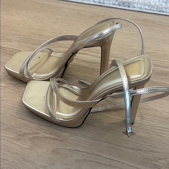 Zara Women's Metallic Gold Heels - Picture 2 of 6